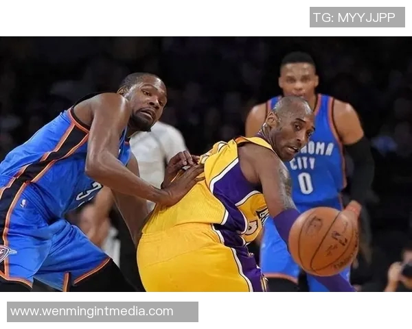 科比12年辉煌生涯对决雷霆队的精彩瞬间与传奇时刻回顾