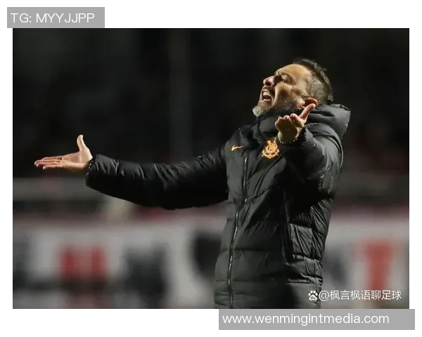 英超激战莱斯特城迎战狼队争夺关键三分的精彩对决