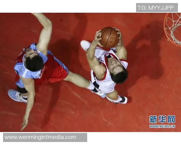 方硕的篮球之路:从青年才俊到职业赛场的蜕变与挑战 方硕的篮球之路:从青年才俊到职业赛场的蜕变与挑战