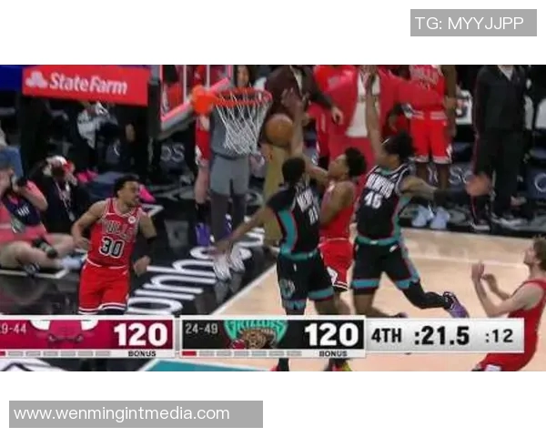 96乔丹带领公牛对决灰熊的经典时刻与传奇表现回顾 96乔丹带领公牛对决灰熊的经典时刻与传奇表现回顾