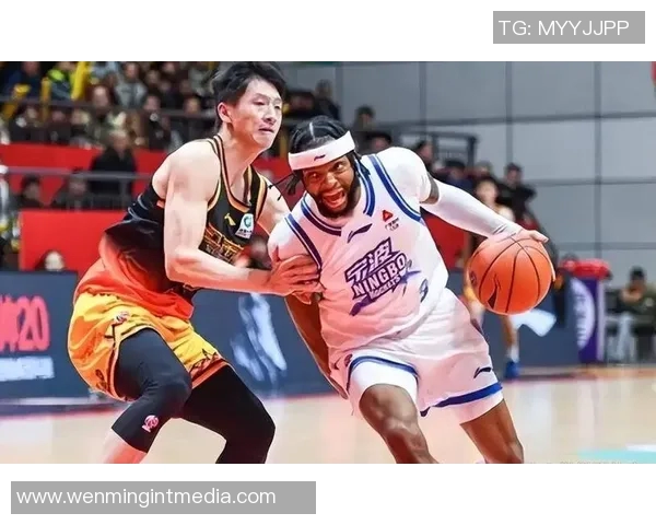 广东与新疆第五场激战回顾球员表现与战术分析全景展现