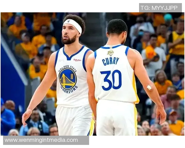 勇士队在14年季后赛中的辉煌历程与传奇时刻回顾